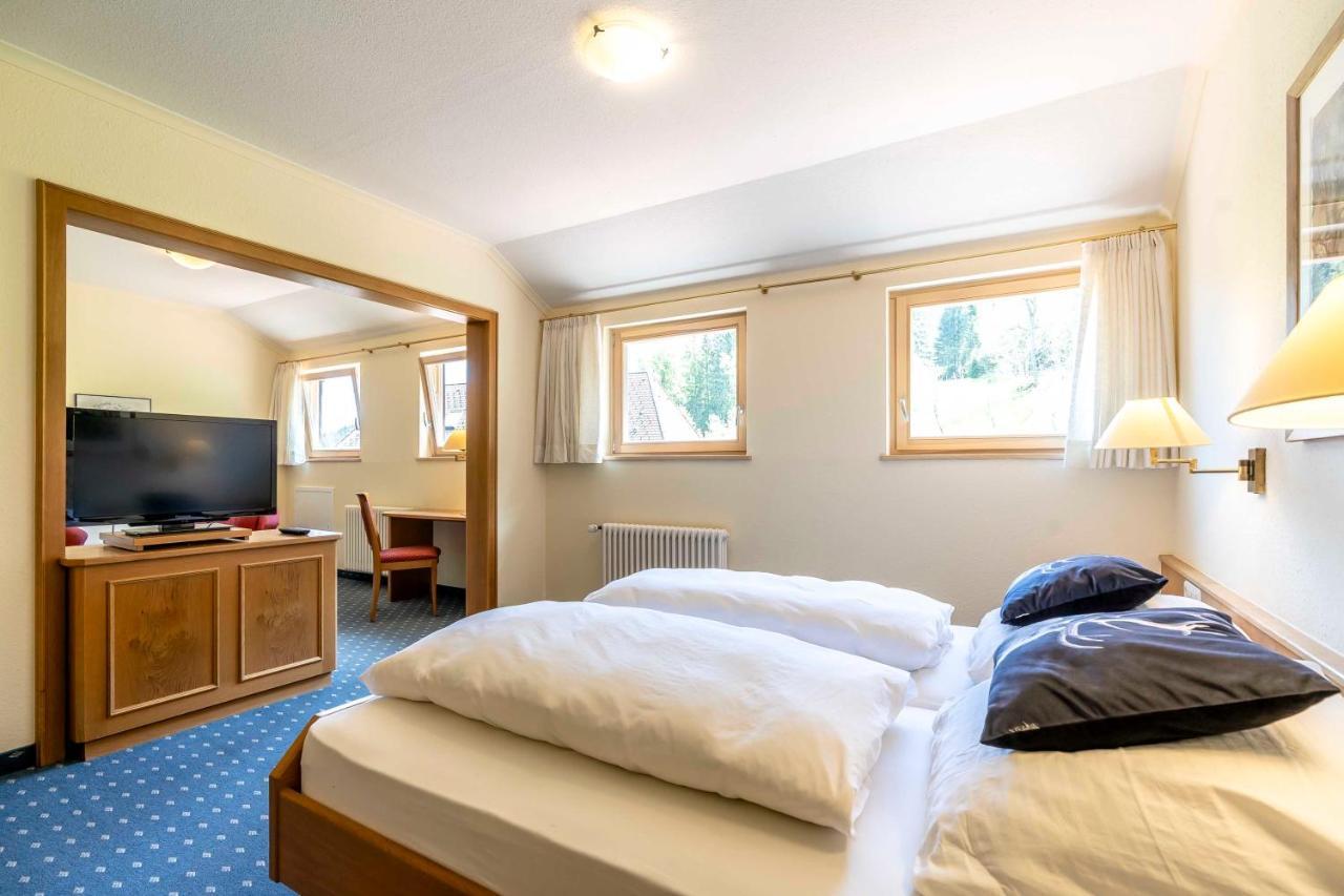 Waldhotel Fehrenbach Hinterzarten Bagian luar foto